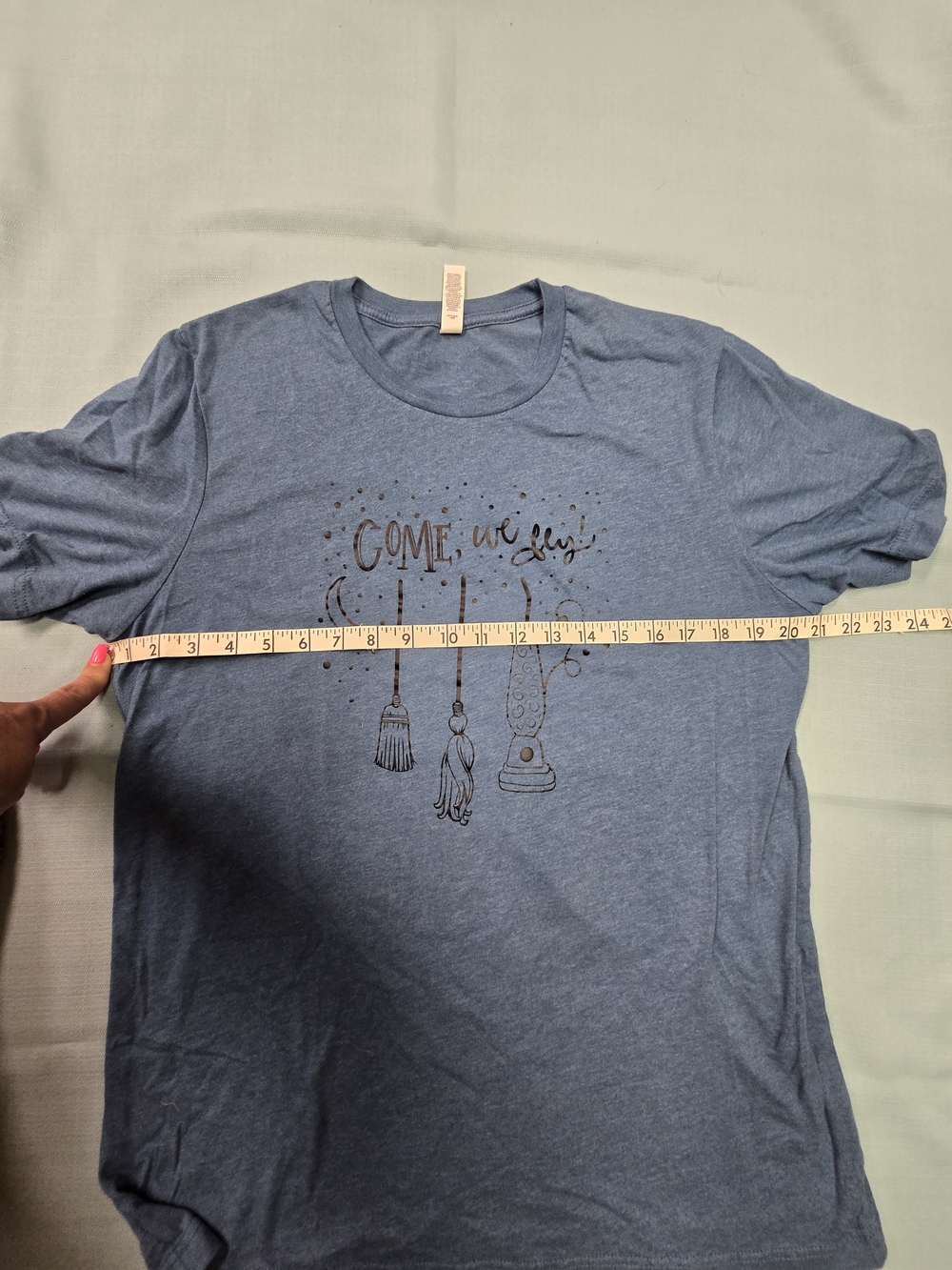 "Come We Fly" Graphic Tee - Picture 4 of 6